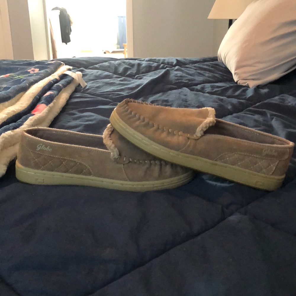 Globe slip on men’s shoe. New without tags